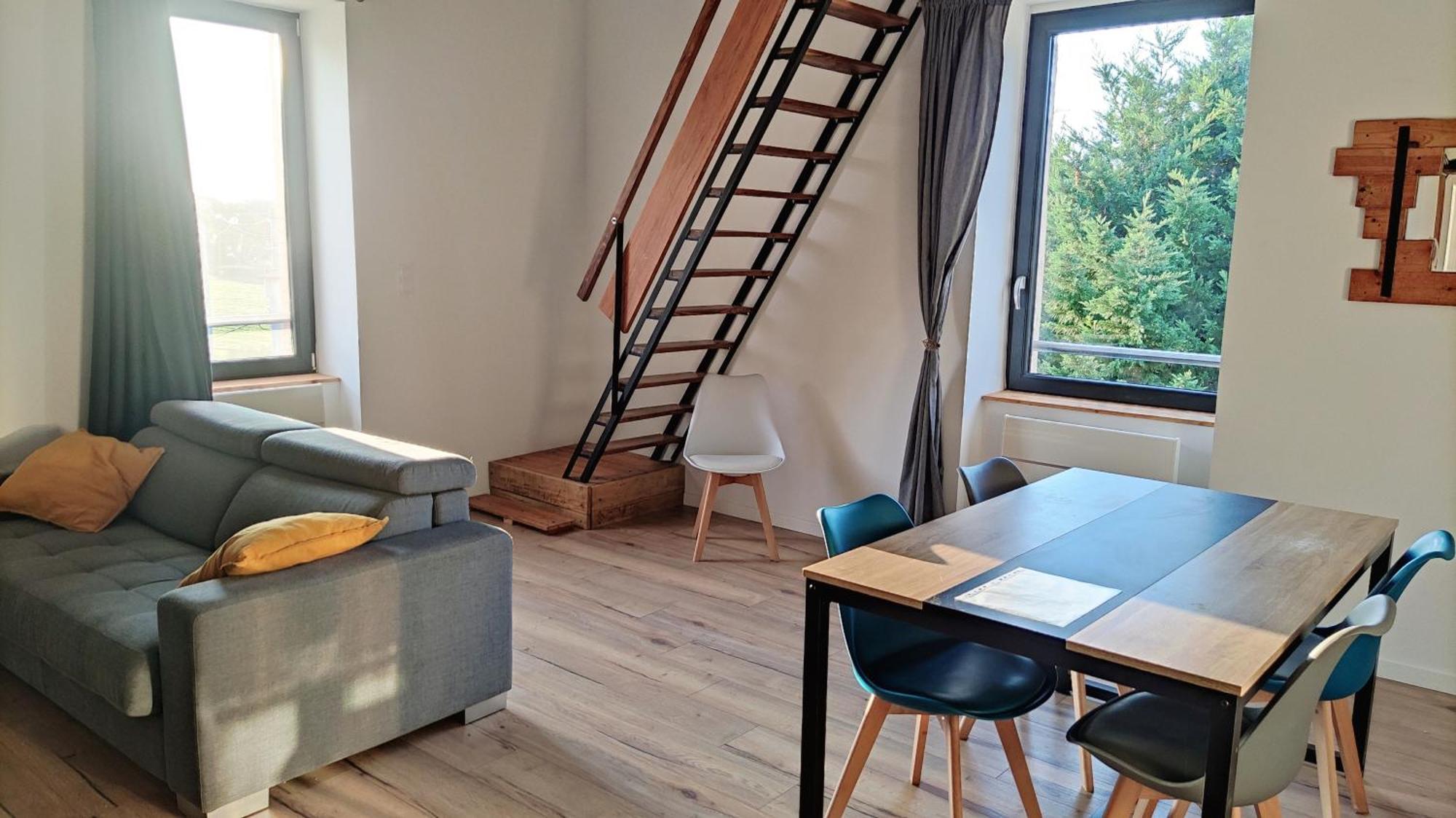 Appartement Duplex Dans Une Ancienne Usine Beaupréau-en-Mauges Eksteriør bilde