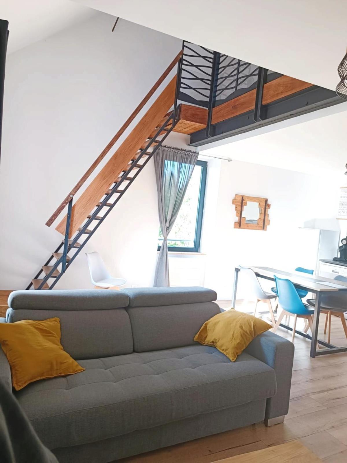 Appartement Duplex Dans Une Ancienne Usine Beaupréau-en-Mauges Eksteriør bilde